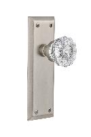 Nostalgic WarehouseNYKCRYNew York Plate Crystal Glass Door Knob with or With Out Keyhole